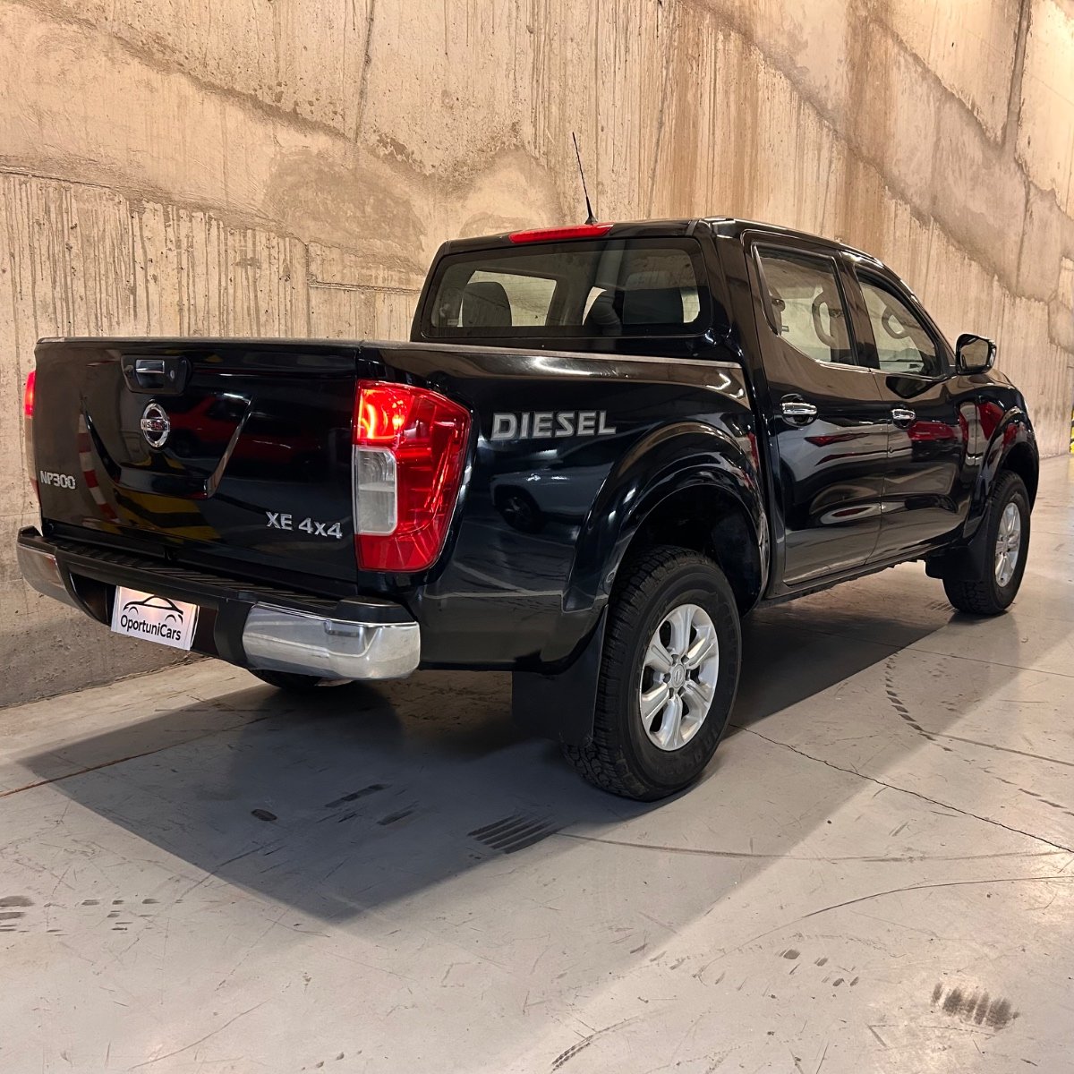 Nissan Np 300 2.3 XE MT 4X4 2020 - Imagen 5 de 13