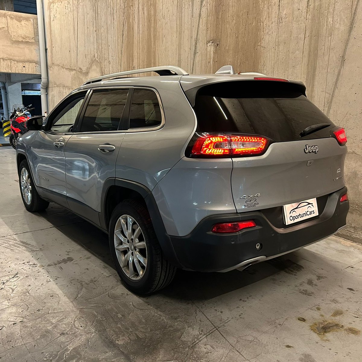 Jeep Cherokee 2.4 LIMITED 4X4 AUT 2016 - Imagen 3 de 15