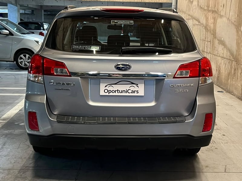 Subaru Outback 3.6 R 2011 - Imagen 5 de 20