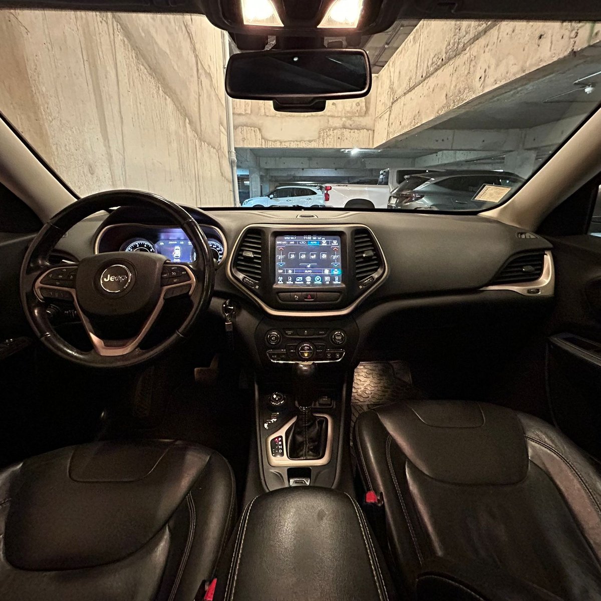 Jeep Cherokee 2.4 LIMITED 4X4 AUT 2016 - Imagen 9 de 15