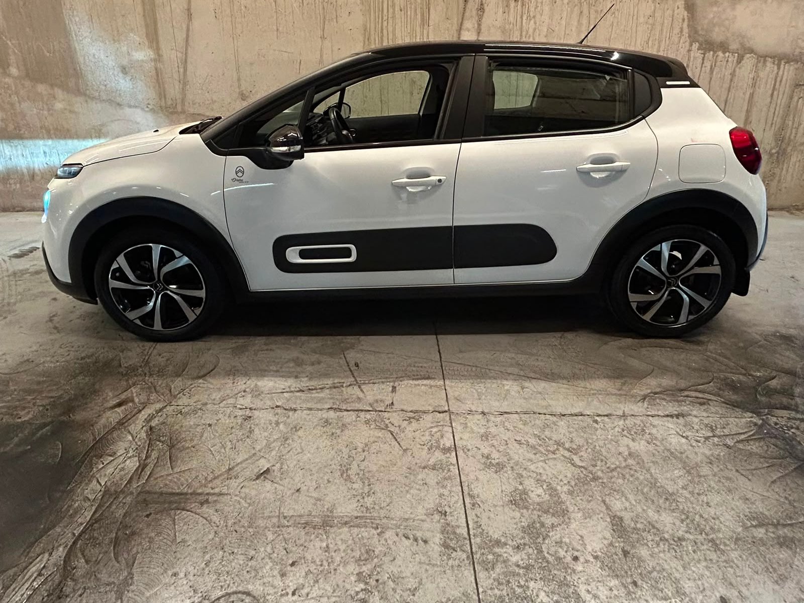 Citroën C3 1.5 HDI FEEL 2022 - Foto 2 de 13