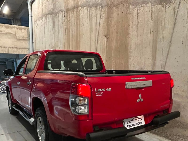 Mitsubishi L200 KATANA CRT 4X4 2.2 2024 - Imagen 3 de 14