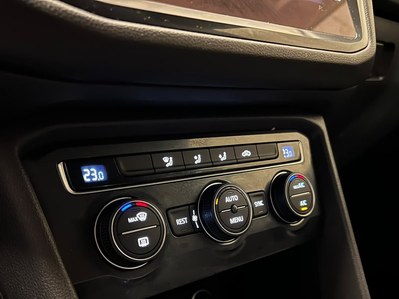 Volkswagen Tiguan 1.4 TSI AT COMFORTLINE 2019 - Imagen 16 de 20