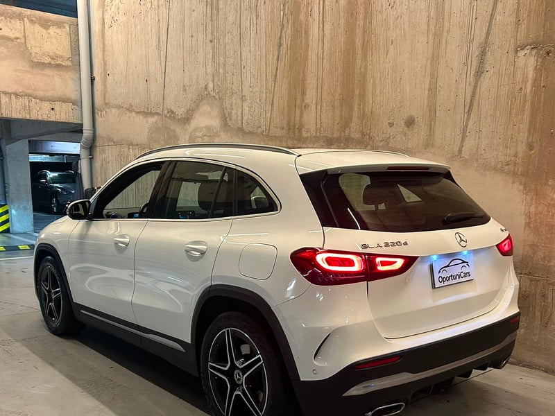 Mercedes-Benz Clase GLA 220d 4matic 2021 - Imagen 3 de 15