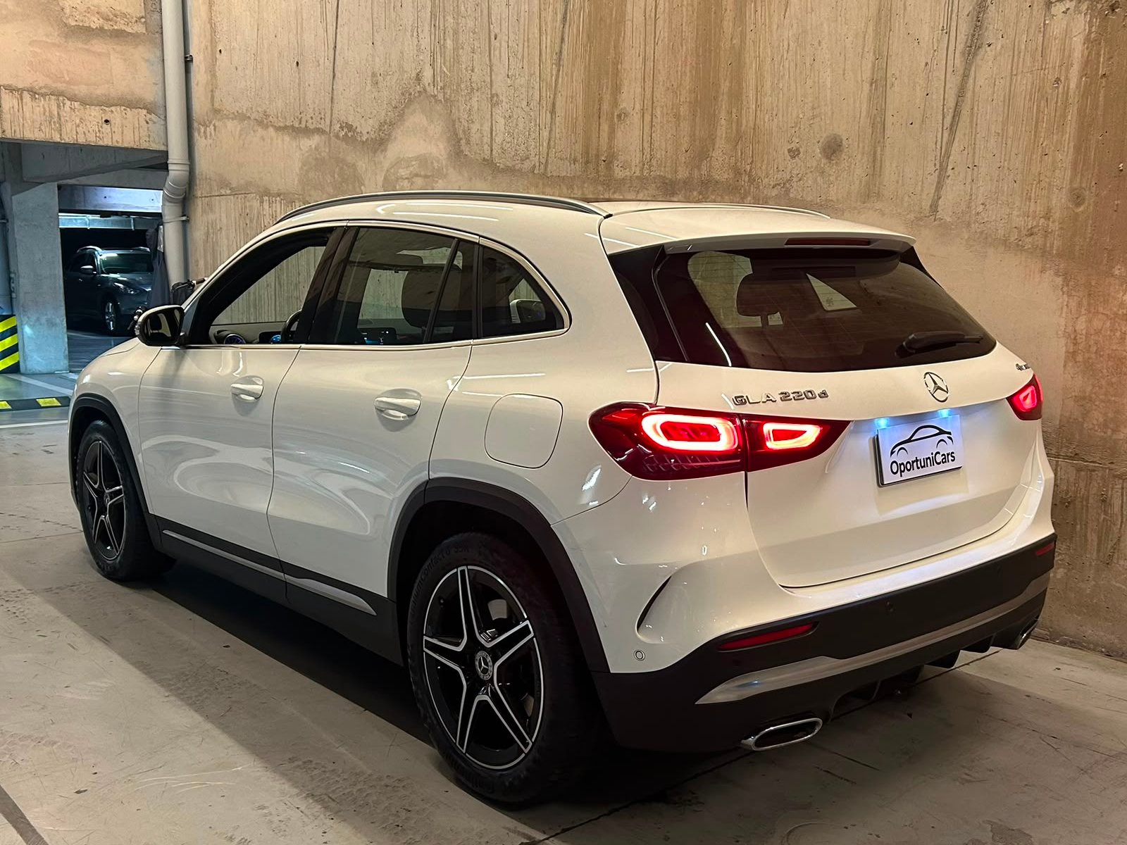 Mercedes-Benz Clase GLA 220d 4matic 2021 - Foto 3 de 15