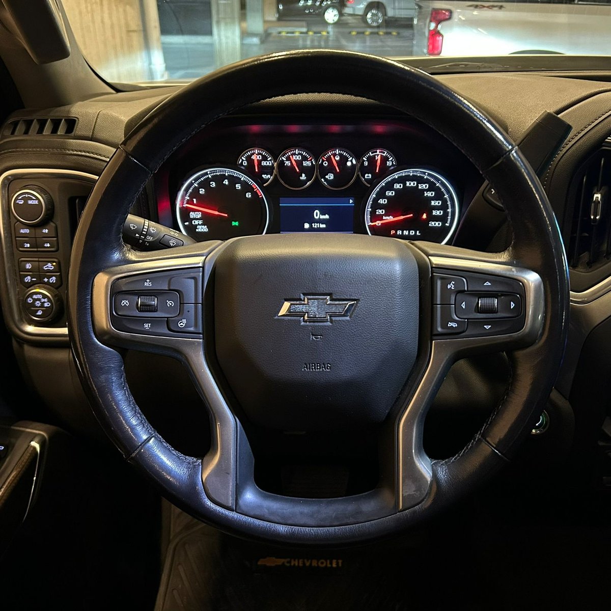 Chevrolet Silverado 5.3 TRAILBOSS 2021 - Imagen 11 de 15
