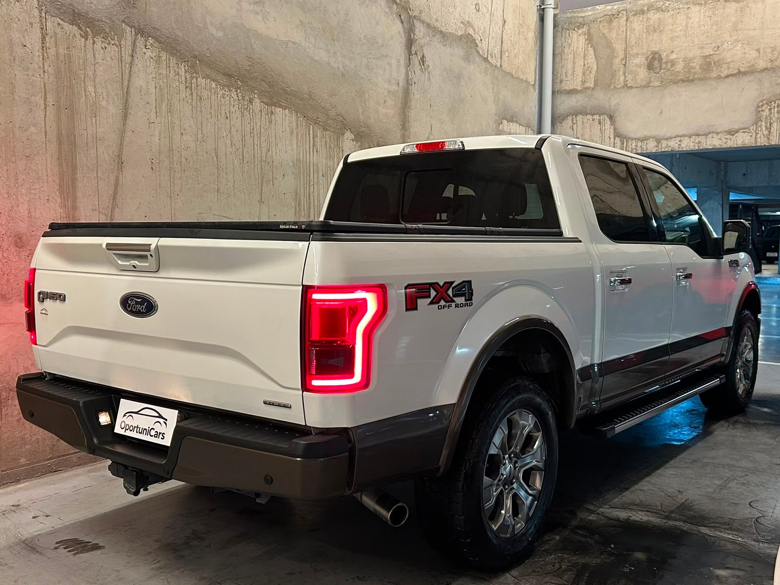 Ford F 150 5.0 LARIAT LUXURY 2015 - Foto 5 de 14