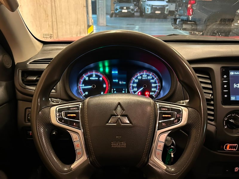Mitsubishi L200 KATANA CRT 4X4 2.2 2024 - Imagen 10 de 14