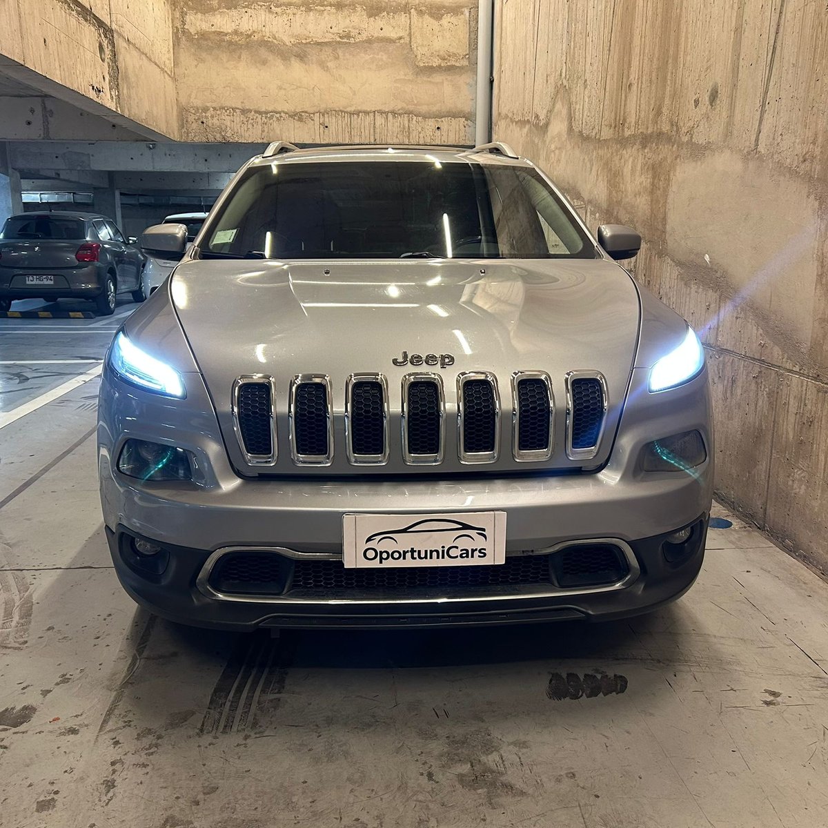 Jeep Cherokee 2.4 LIMITED 4X4 AUT 2016 - Imagen 8 de 15