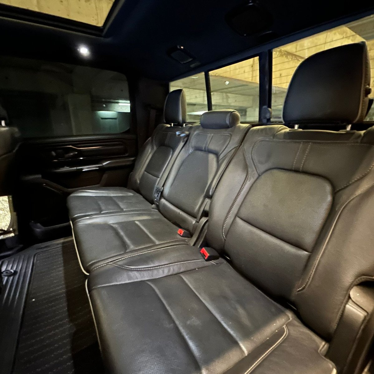Ram 1500 5.7 LIMITED 4X4 2024 - Imagen 16 de 17