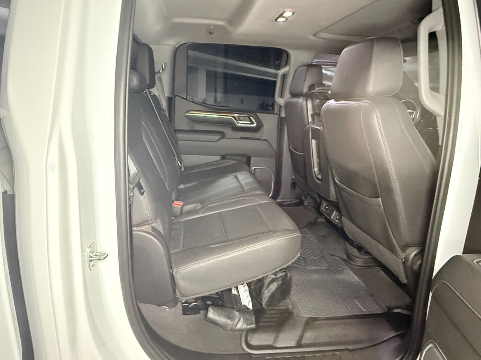 Chevrolet Silverado Trail Boss 2023 - Imagen 16 de 20