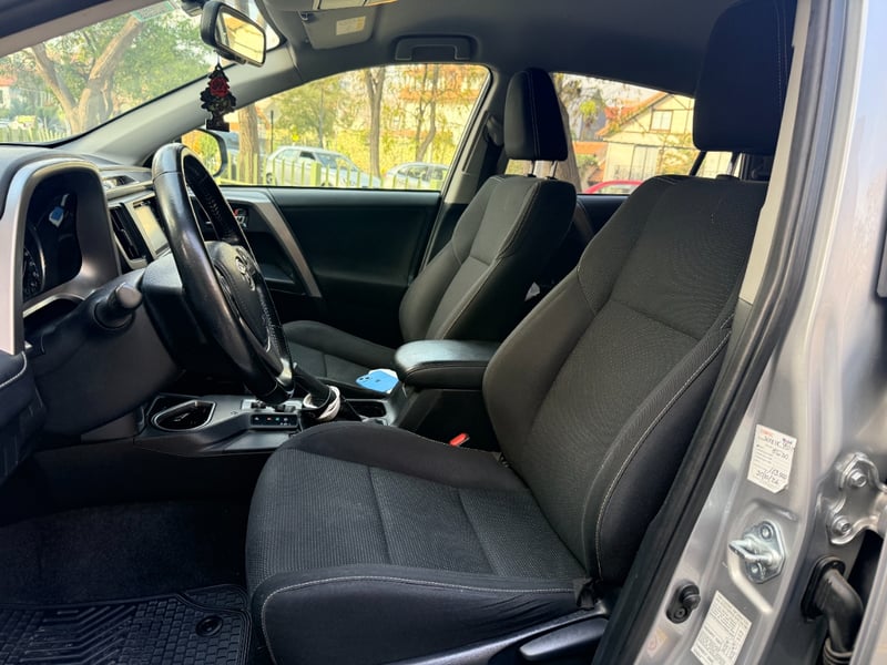 Toyota Rav4 Super Lujo 2.5 AT 2018 - Imagen 16 de 20