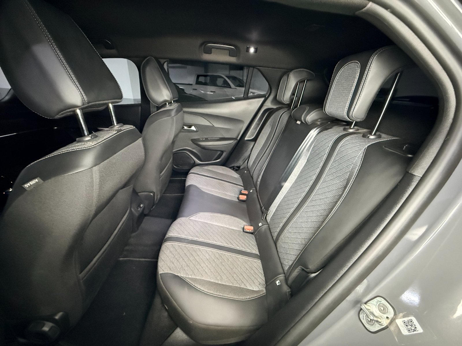 Peugeot 2008 Allure BlueHdi 1.5 Automatico 2025 - Imagen 12 de 20