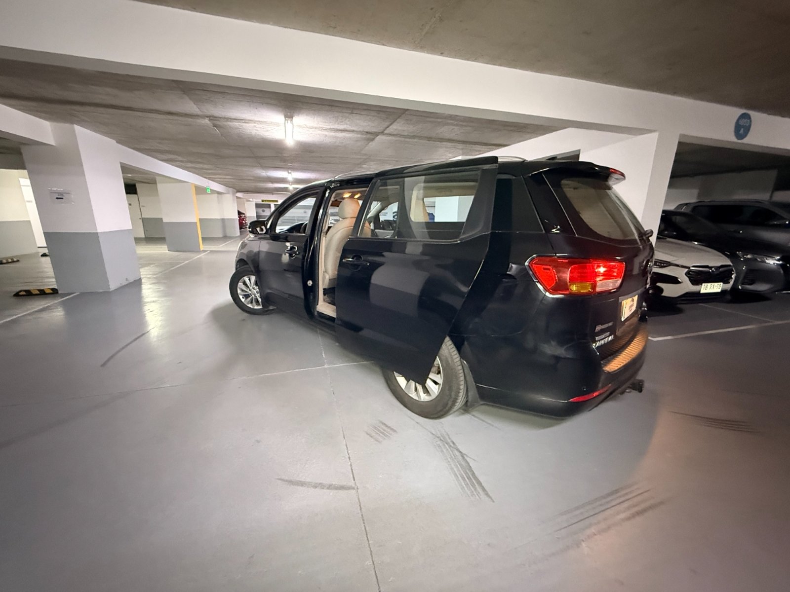 Kia Grand Carnival LX 3.3 V6 2016 - Imagen 20 de 20