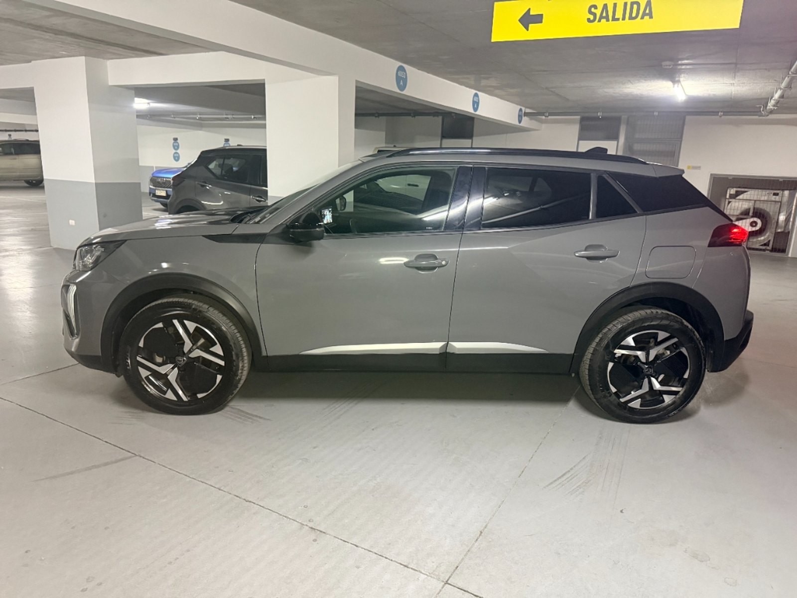 Peugeot 2008 Allure BlueHdi 1.5 Automatico 2025 - Imagen 19 de 20