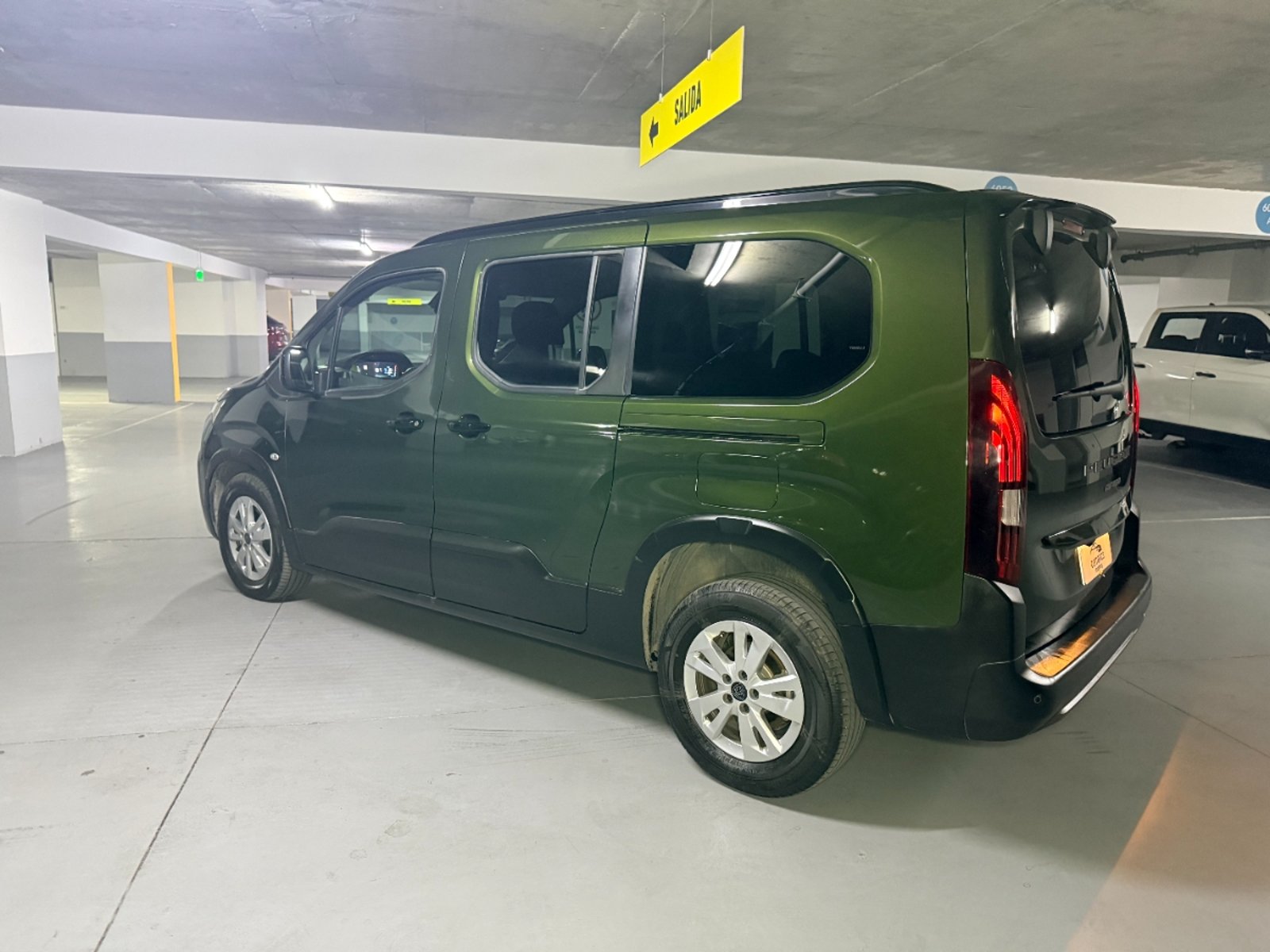 Peugeot Rifter Allure BlueHdi 1.5 Automatico 2025 - Foto 4 de 20