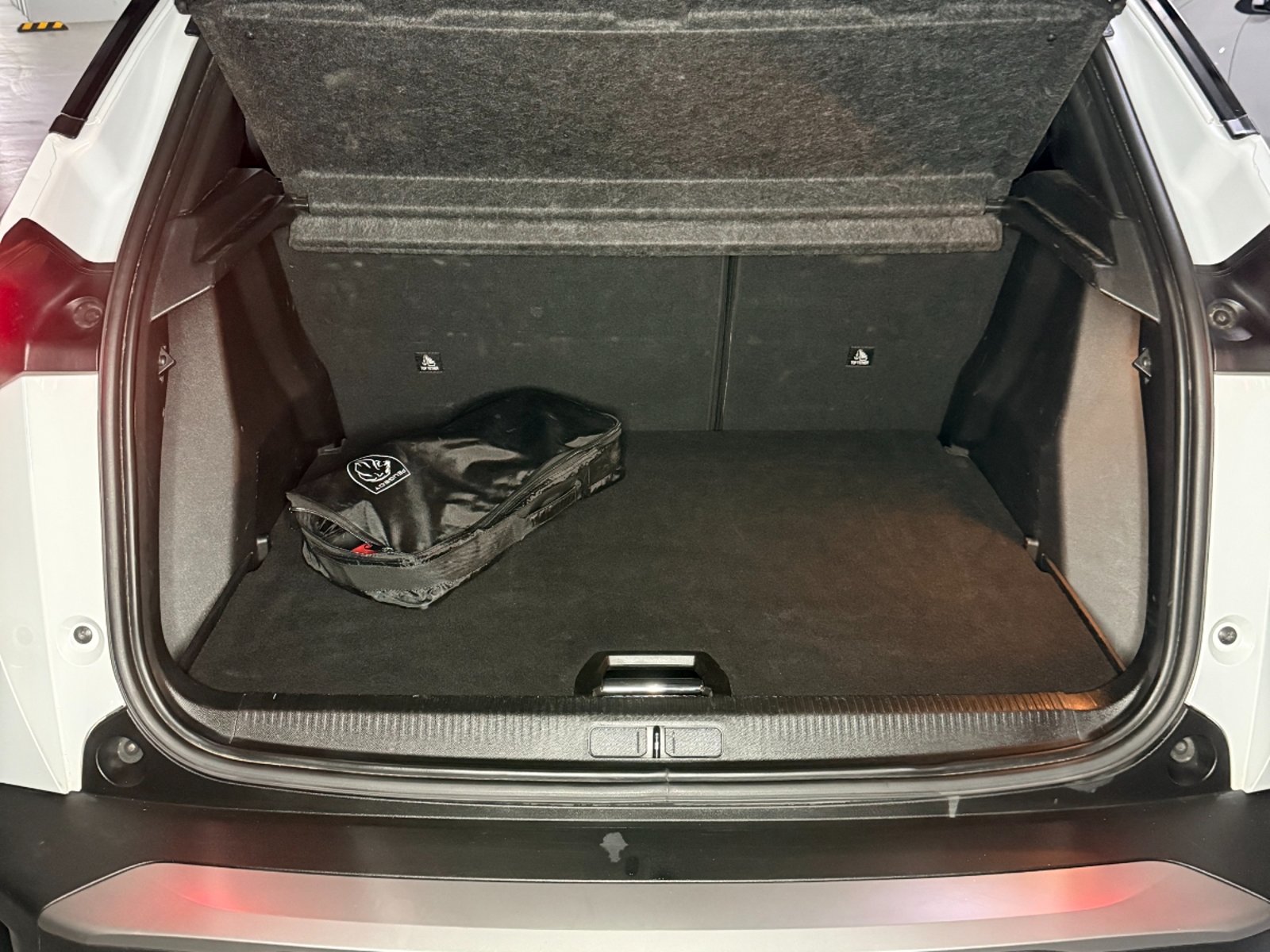 Peugeot 2008 Allure 130 Puretech 2025 - Imagen 13 de 20