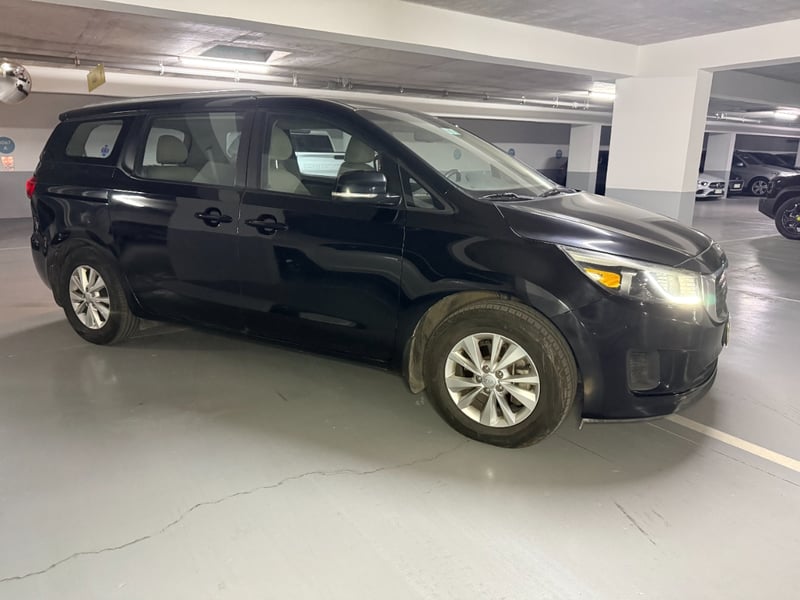 Kia Grand Carnival LX 3.3 V6 2016 - Imagen 7 de 20