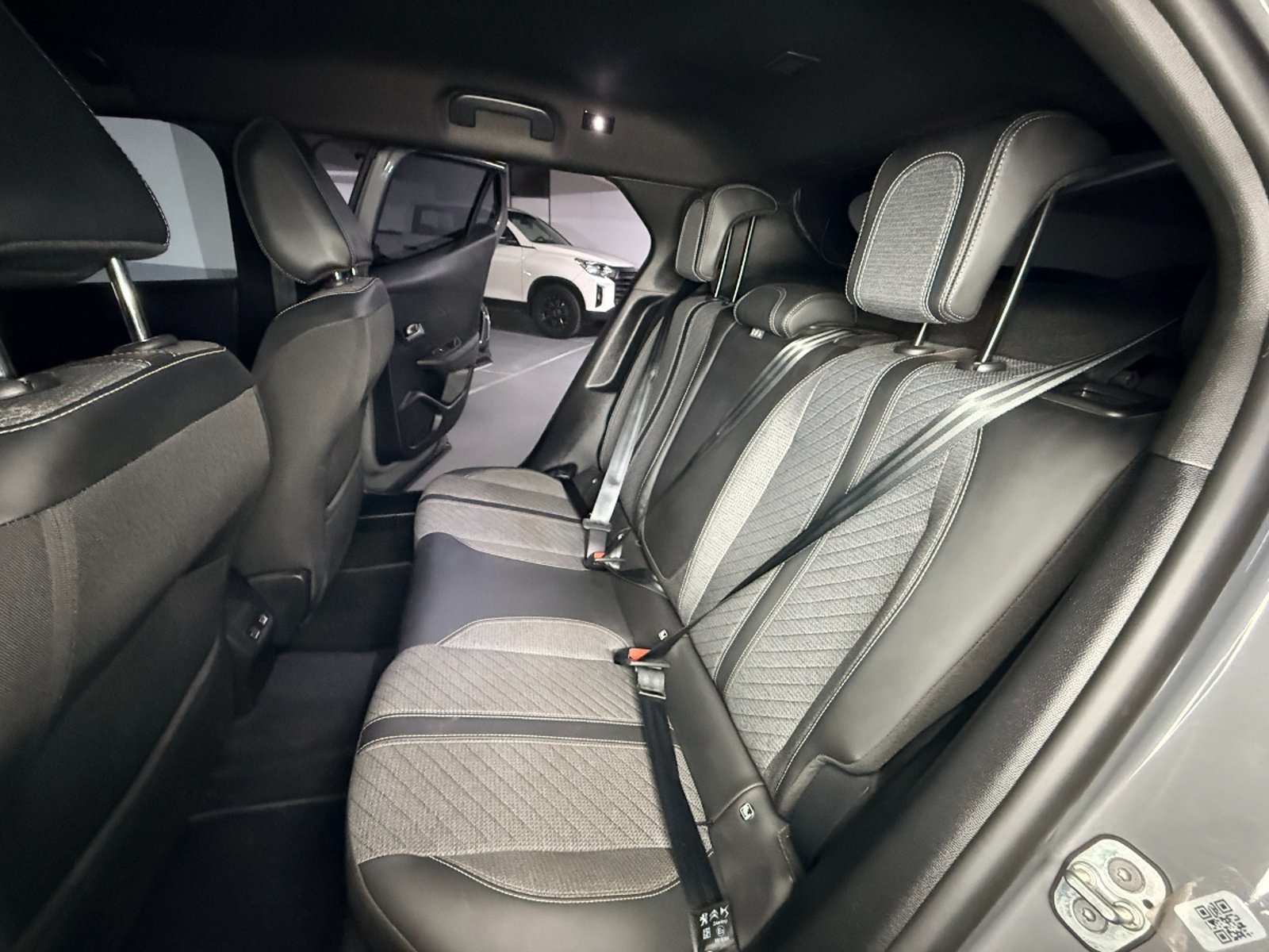 Peugeot 2008 Allure BlueHdi 1.5 Automatico 2025 - Imagen 15 de 20