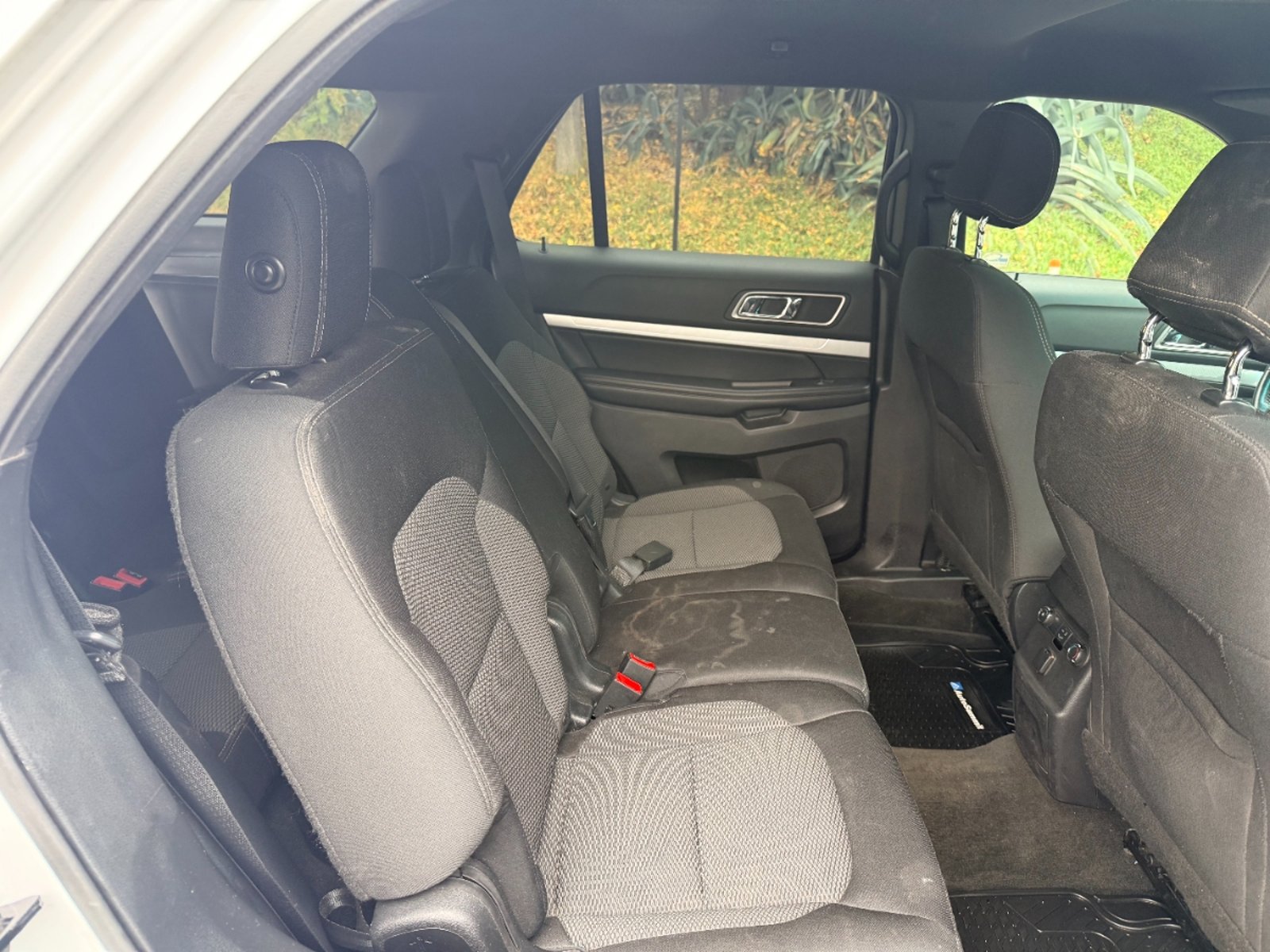Ford Explorer XLT 4x2 2017 - Imagen 12 de 19