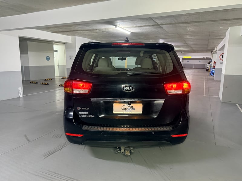 Kia Grand Carnival LX 3.3 V6 2016 - Imagen 4 de 20