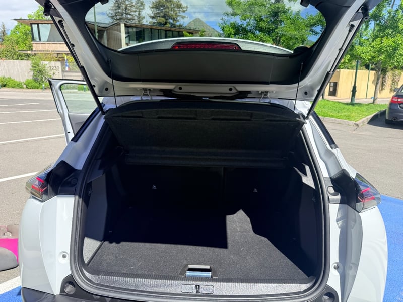 Peugeot 2008 Allure 1.2 Hybrido 2025 - Imagen 18 de 19