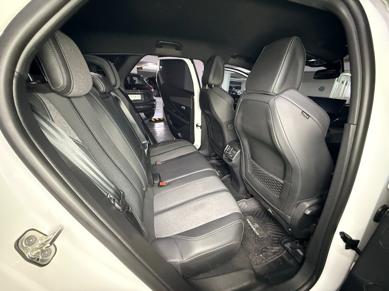 Peugeot 3008 Allure BlueHdi 1.5 Automatico 2024 - Imagen 11 de 20