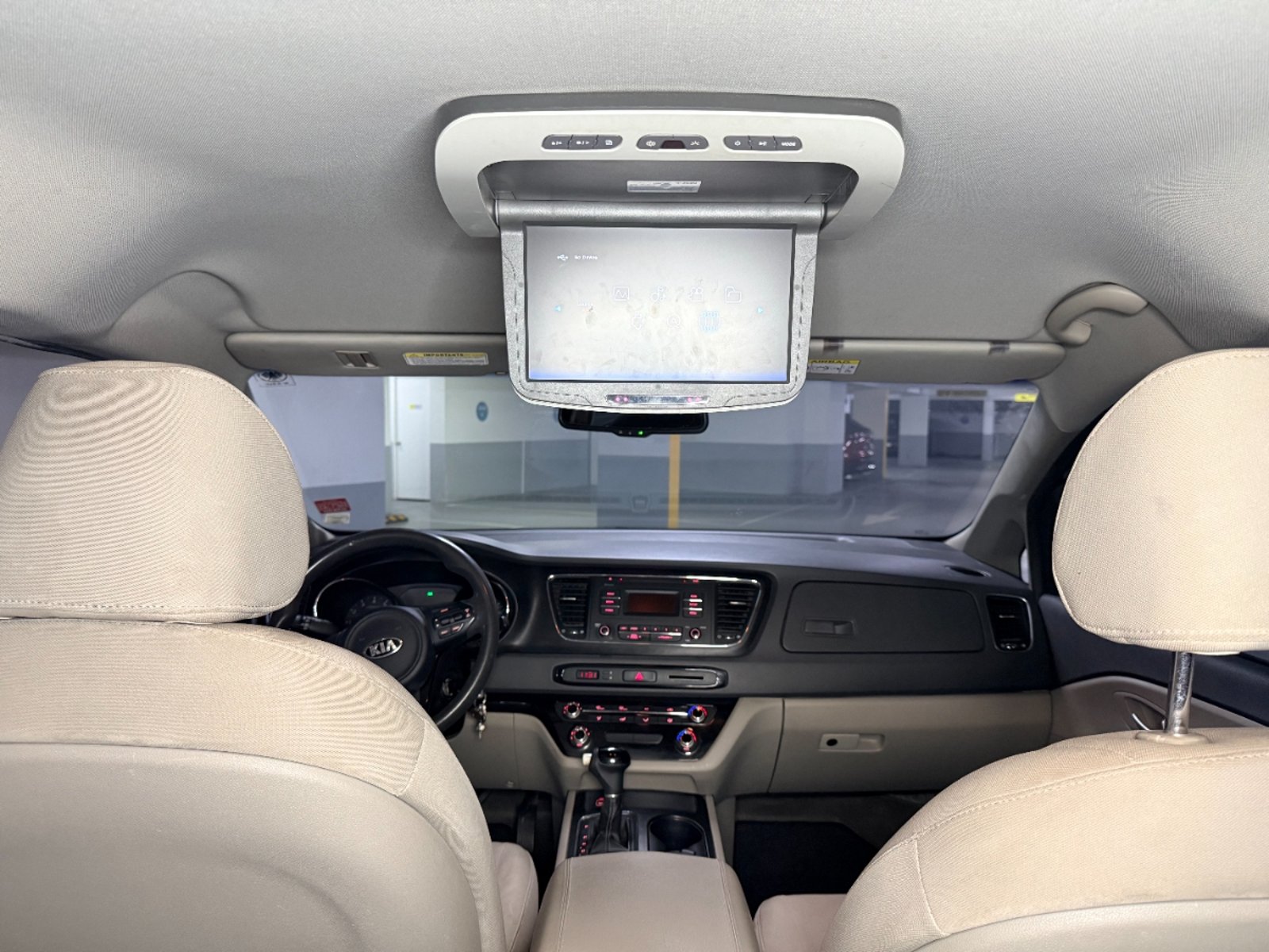 Kia Grand Carnival LX 3.3 V6 2016 - Imagen 13 de 20