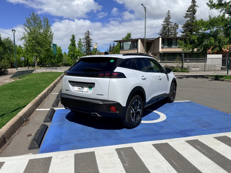 Peugeot 2008 Allure 1.2 Hybrido 2025 - Imagen 6 de 19