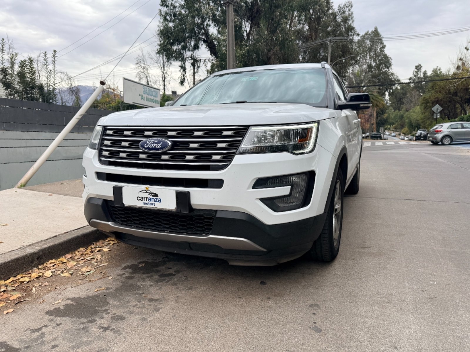 Ford Explorer XLT 4x2 2017 - Imagen 6 de 19