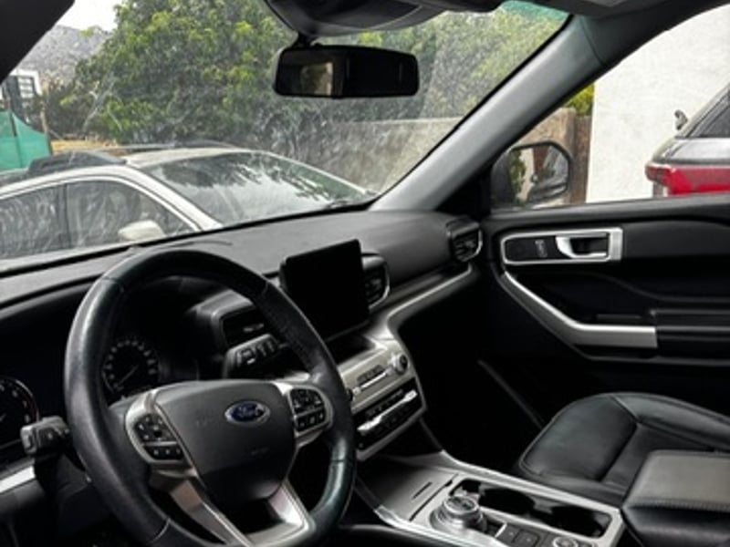 Ford Explorer XLT 2022 - Imagen 6 de 16
