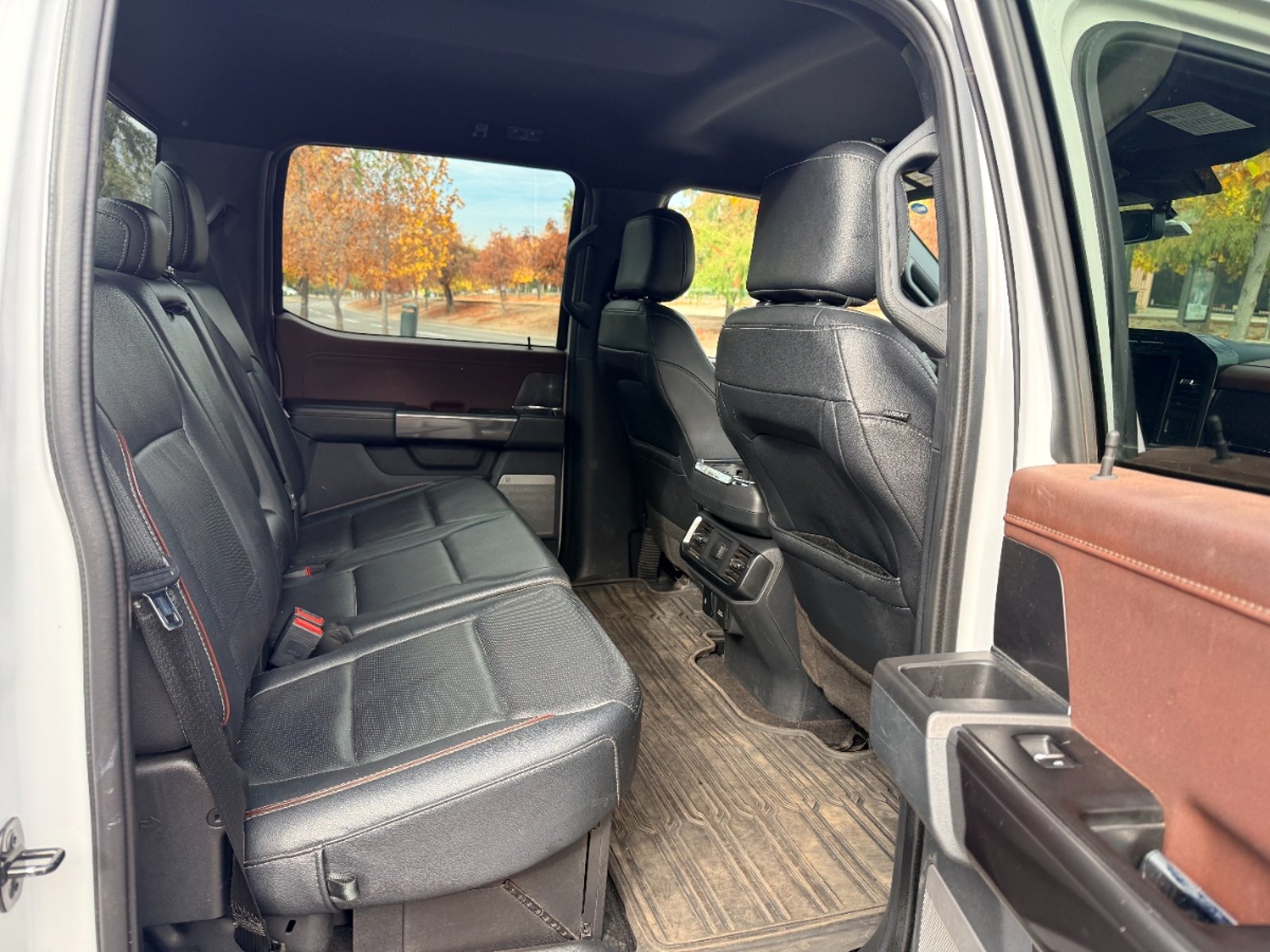 Ford F 150 Lariat Sport 2022 - Imagen 13 de 20