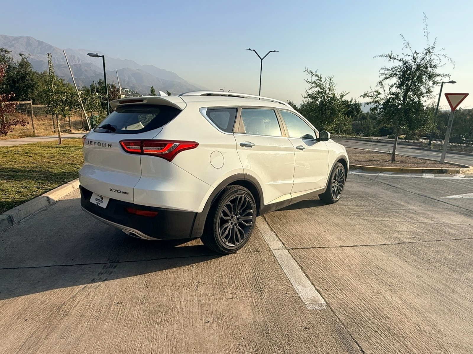 Jetour X70 Glx Automatico 2023 - Imagen 8 de 18