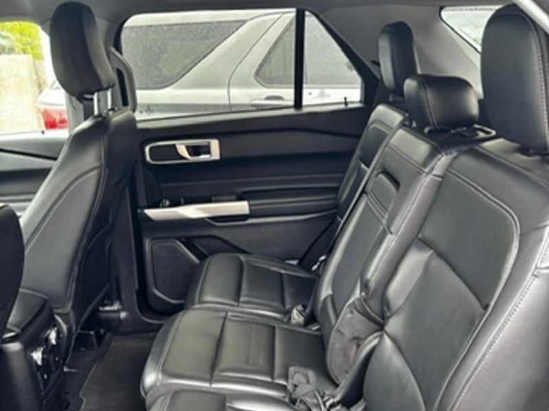 Ford Explorer XLT 2022 - Imagen 8 de 16
