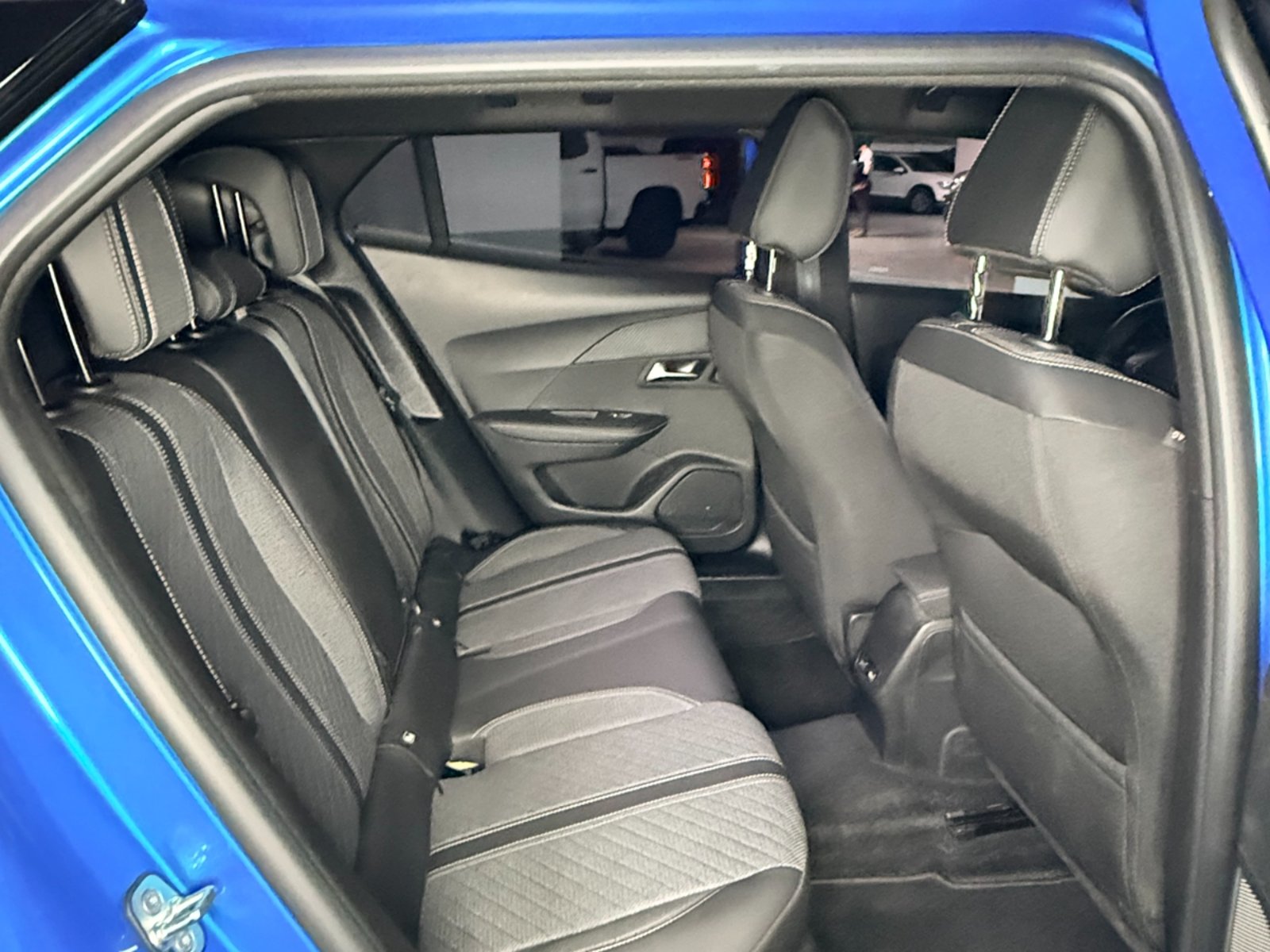 Peugeot 2008 Allure BlueHdi 1.5 Automatico 2025 - Imagen 11 de 17