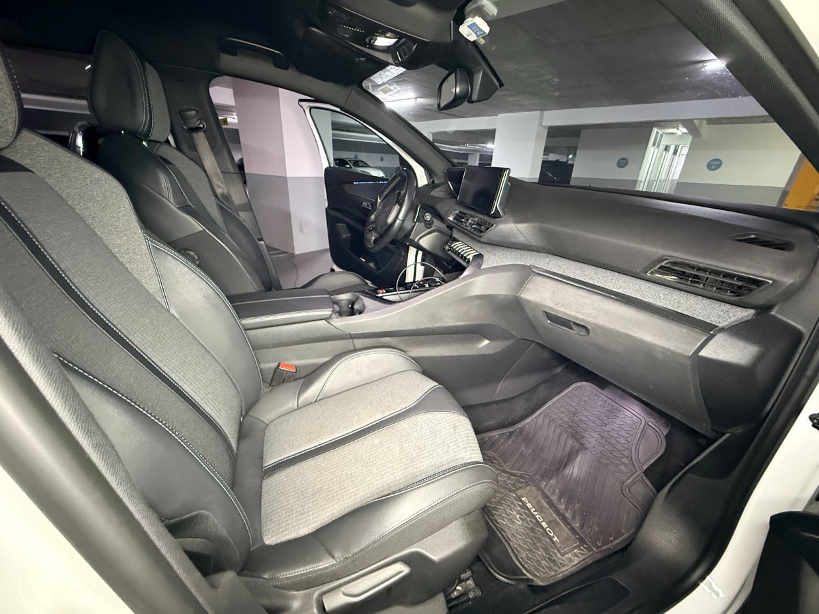 Peugeot 3008 Allure BlueHdi 1.5 Automatico 2024 - Imagen 18 de 20