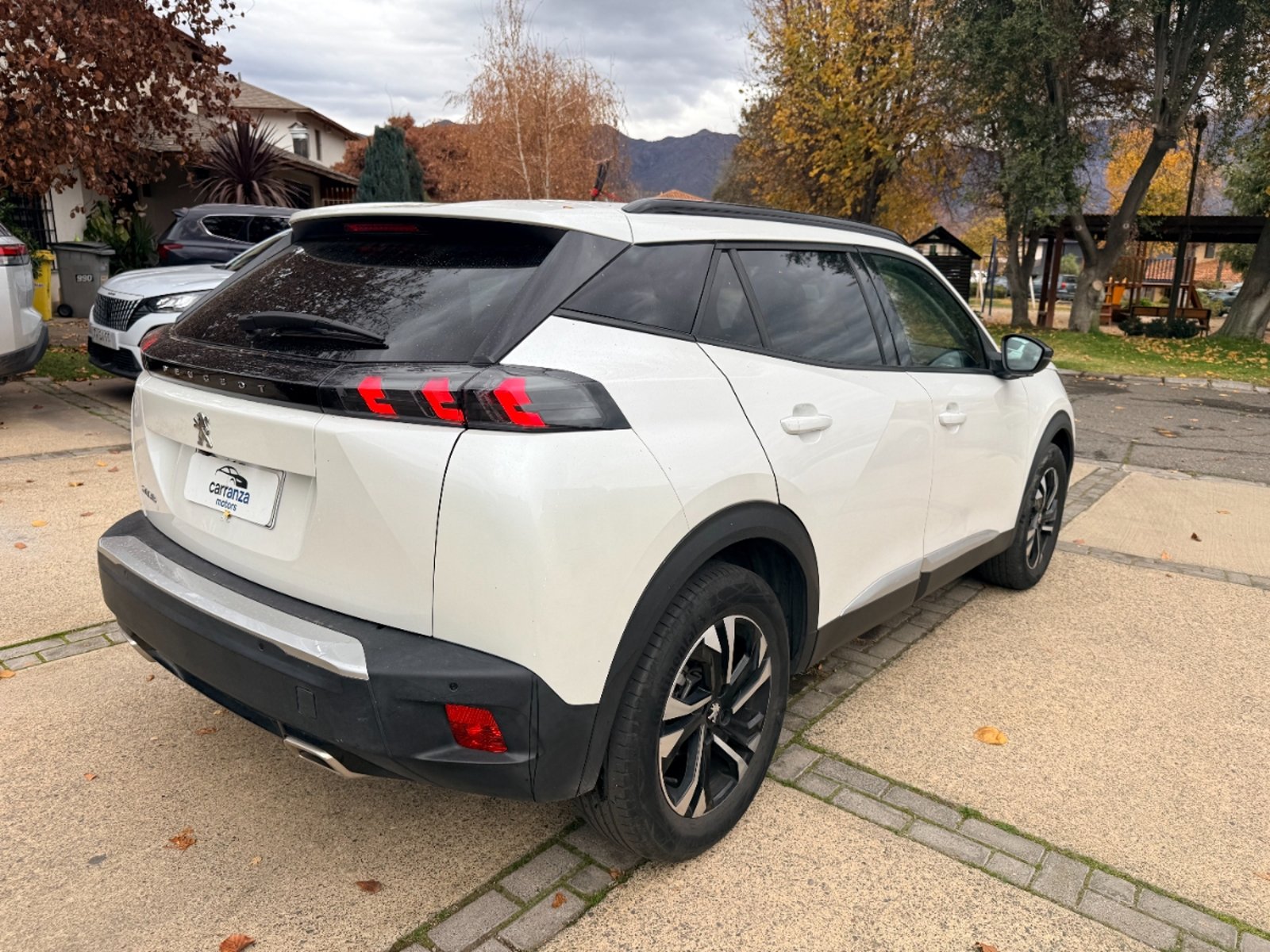 Peugeot 2008 Allure 1.2 turbo 2022 - Foto 4 de 19