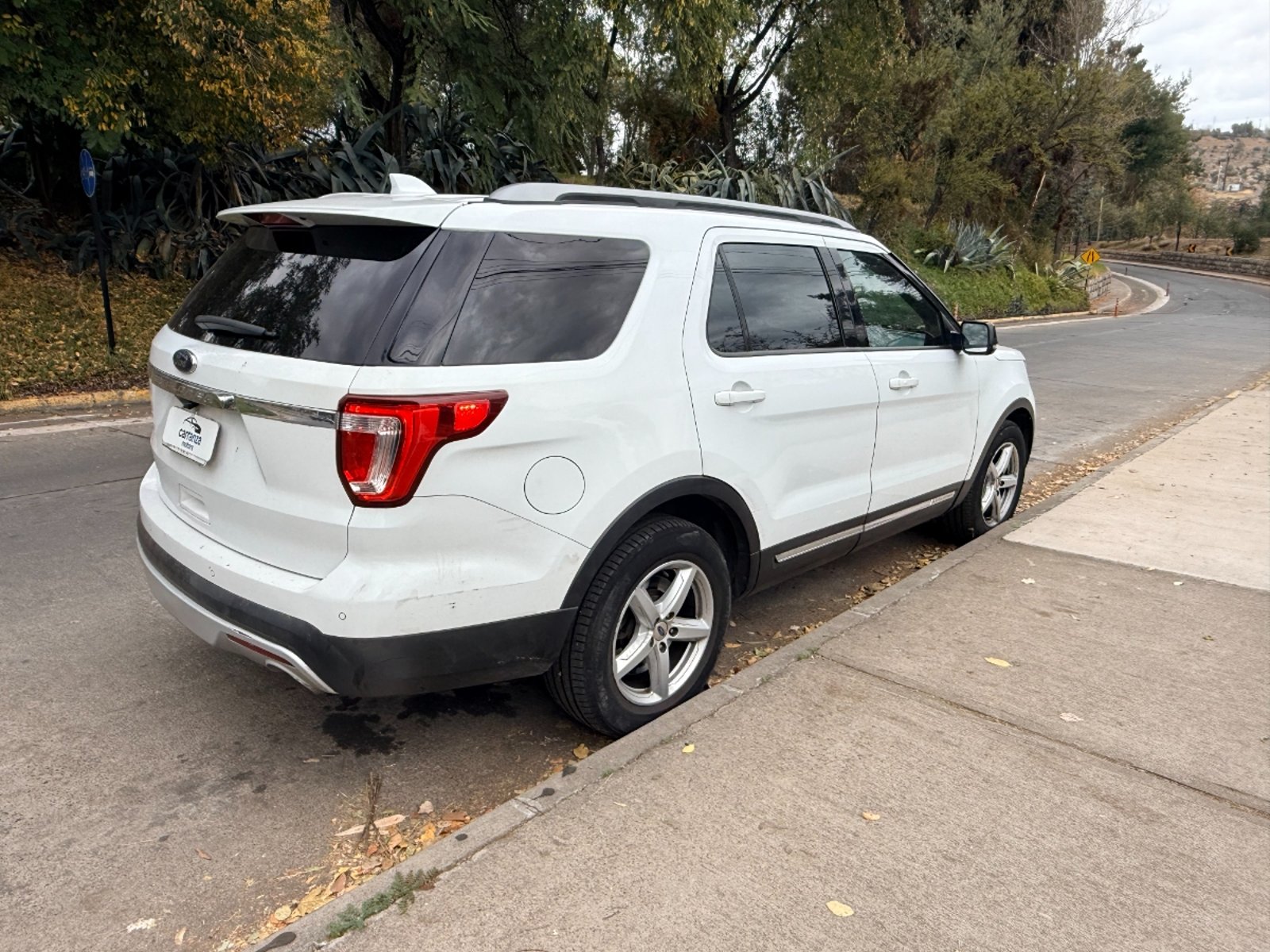 Ford Explorer XLT 4x2 2017 - Imagen 4 de 19