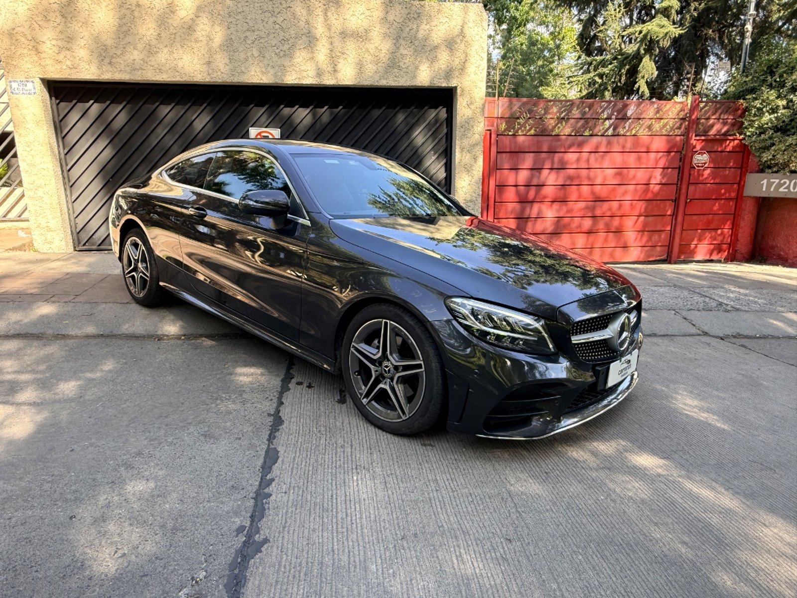 Mercedes-Benz C 200 2.0 Look AMG 2022 - Foto 3 de 19