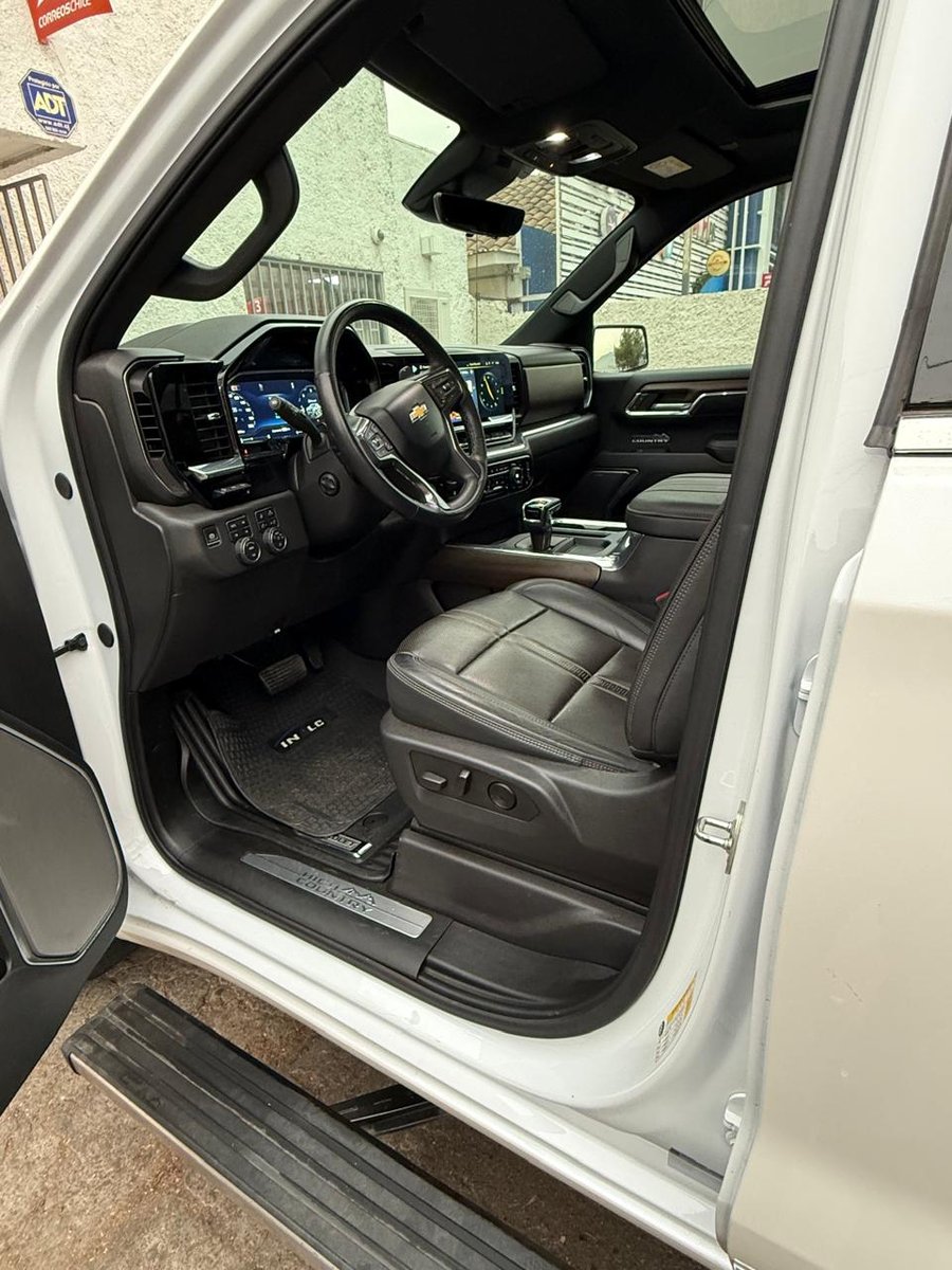 Chevrolet Silverado High Country 2024 - Imagen 9 de 18