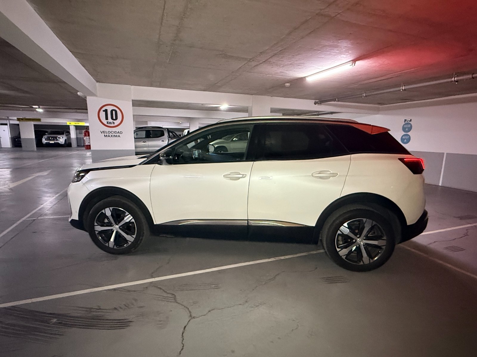 Peugeot 3008 Allure BlueHdi 1.5 Automatico 2024 - Imagen 7 de 20