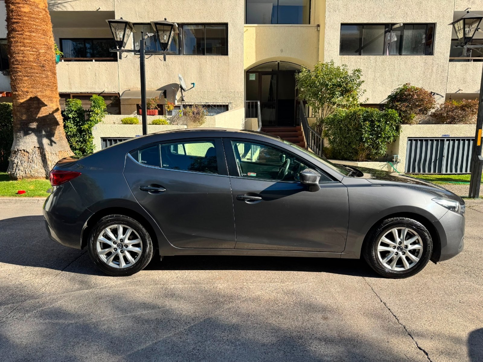 Mazda 3 1.6 Automatico 2017 - Imagen 9 de 15