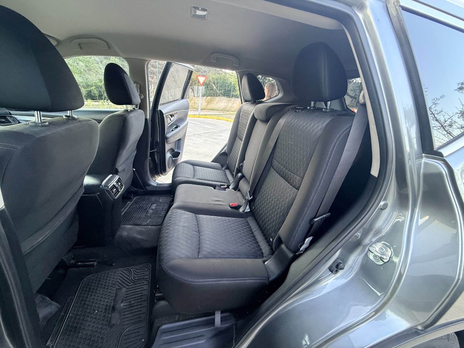 Nissan X-Trail 2.5 Sense 3 corridas de asiento 2019 - Foto 5 de 19