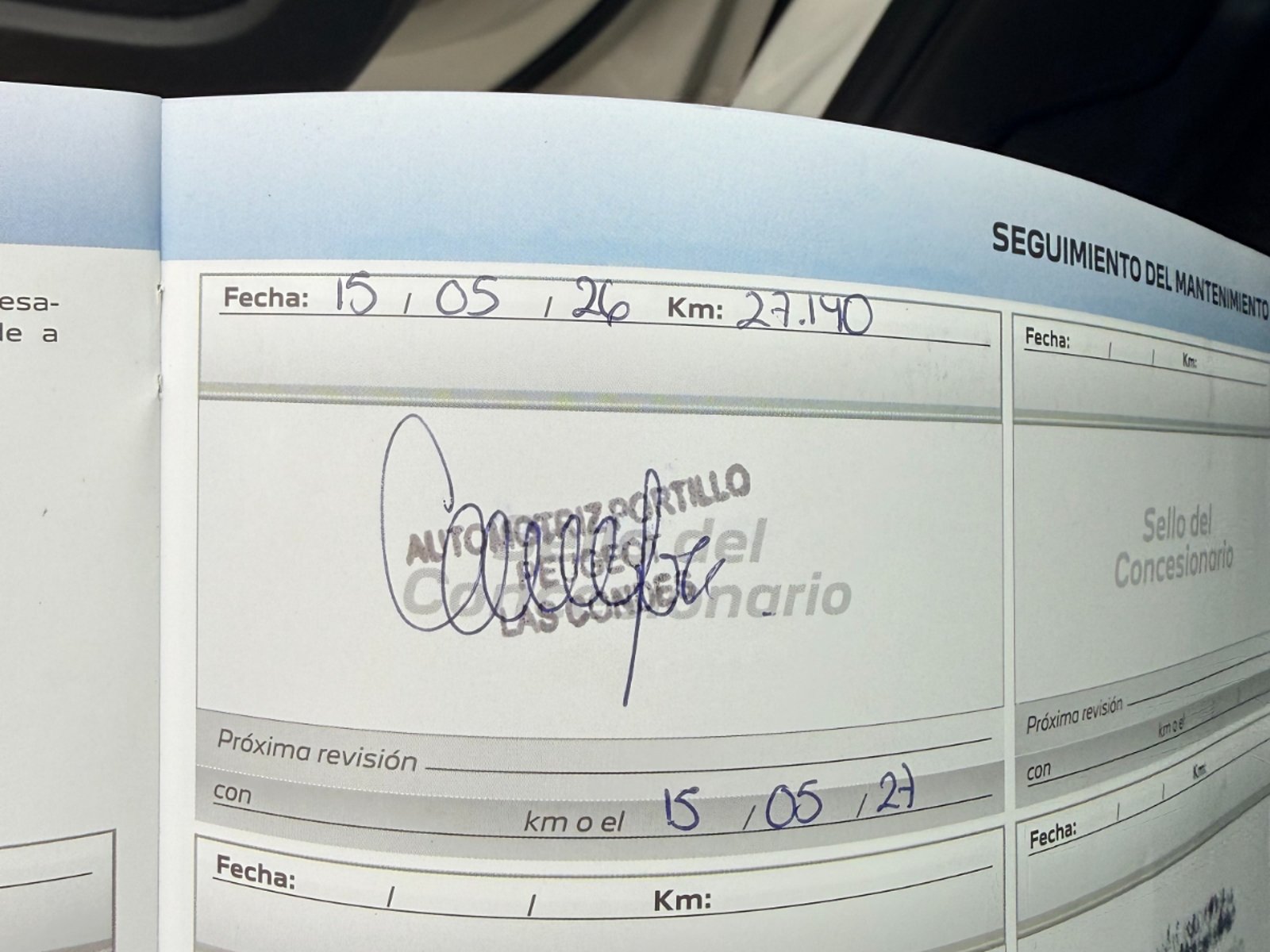 Peugeot 2008 Allure 1.2 turbo 2022 - Imagen 14 de 19