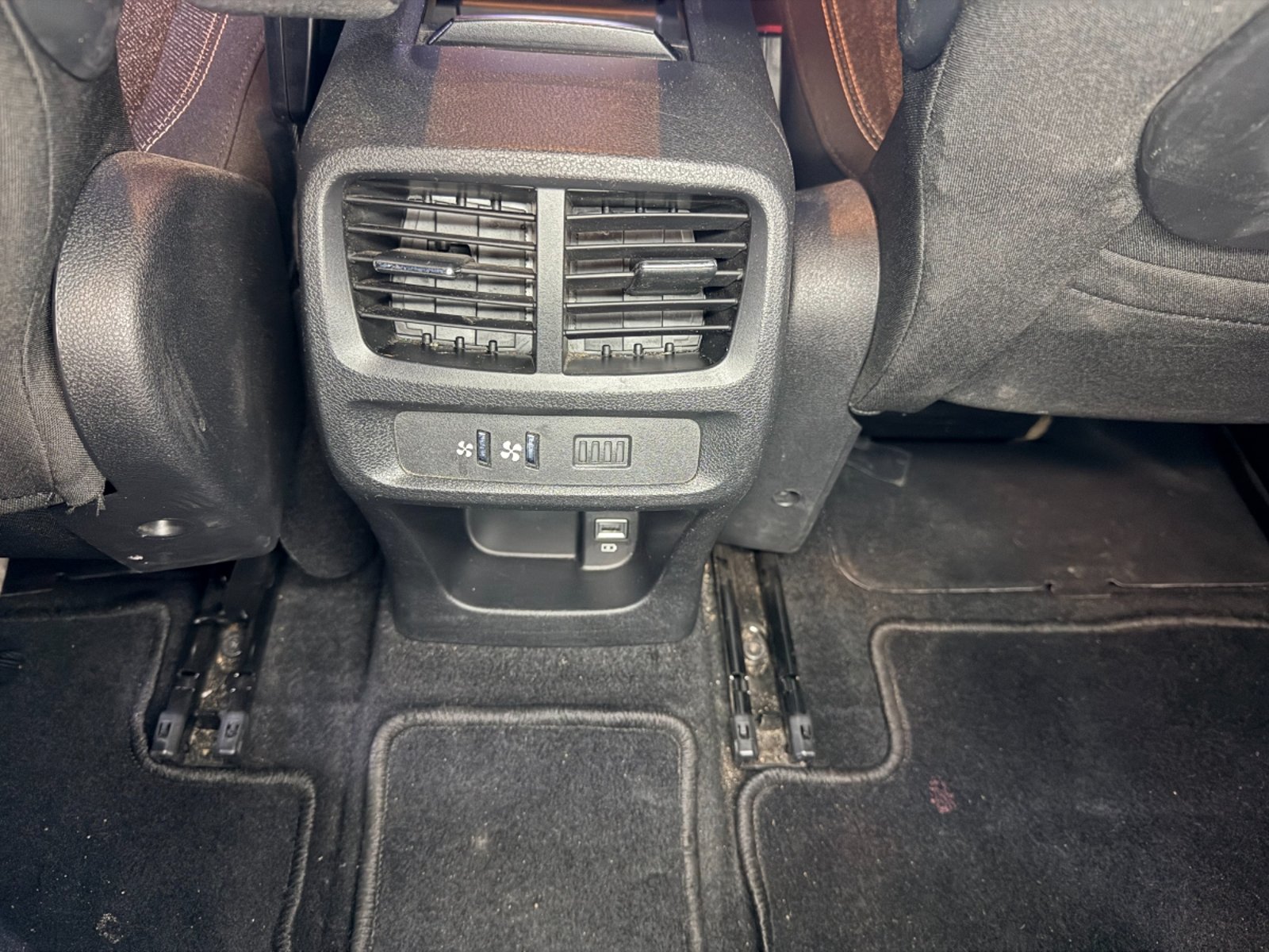 Peugeot Rifter Allure BlueHdi 1.5 Automatico 2025 - Imagen 16 de 20