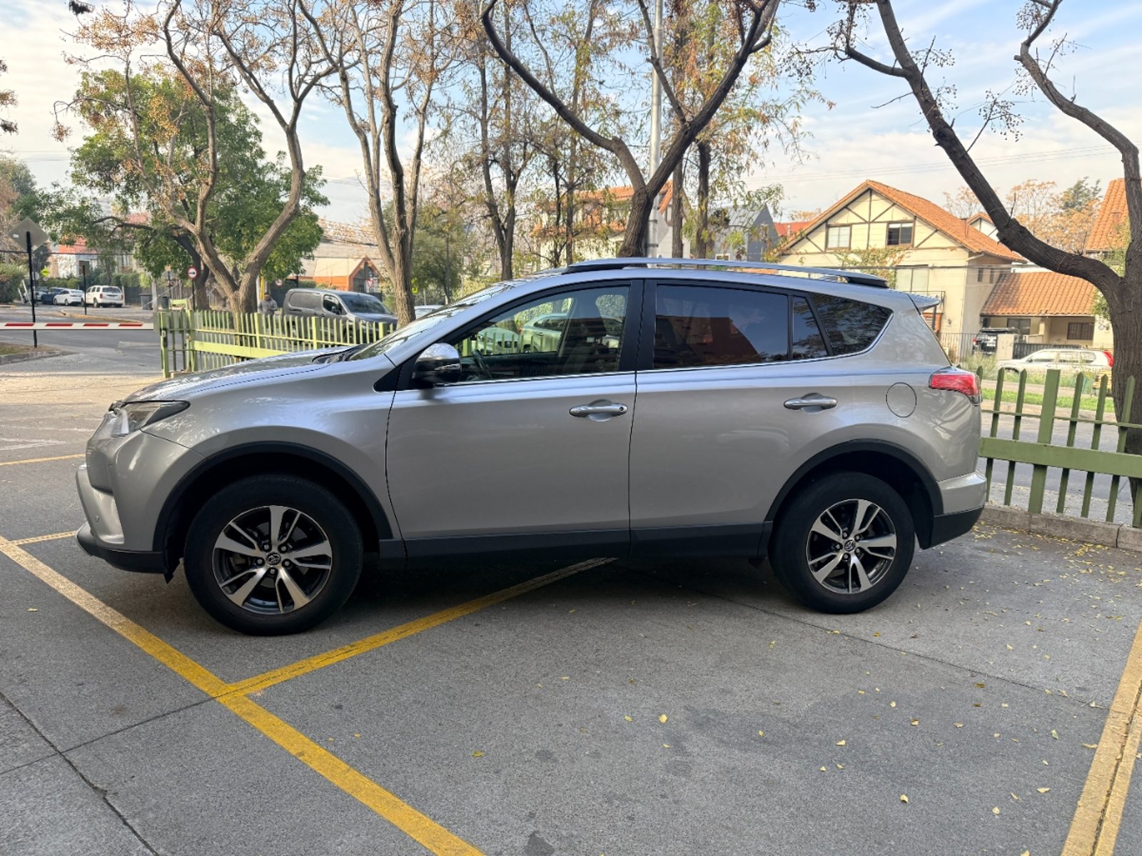 Toyota Rav4 Super Lujo 2.5 AT 2018 - Foto 2 de 20