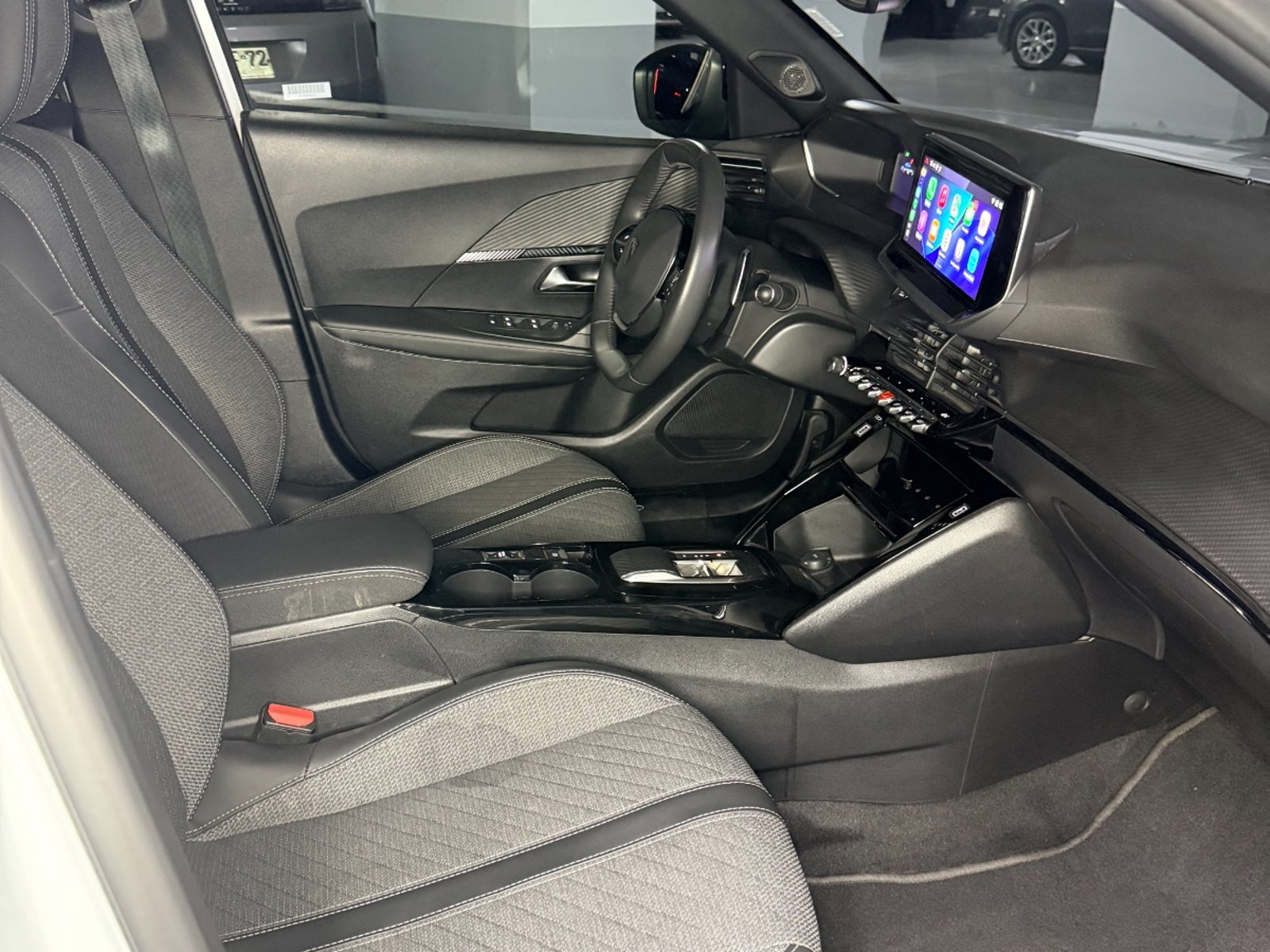 Peugeot 2008 Allure 130 Puretech 2025 - Imagen 16 de 20