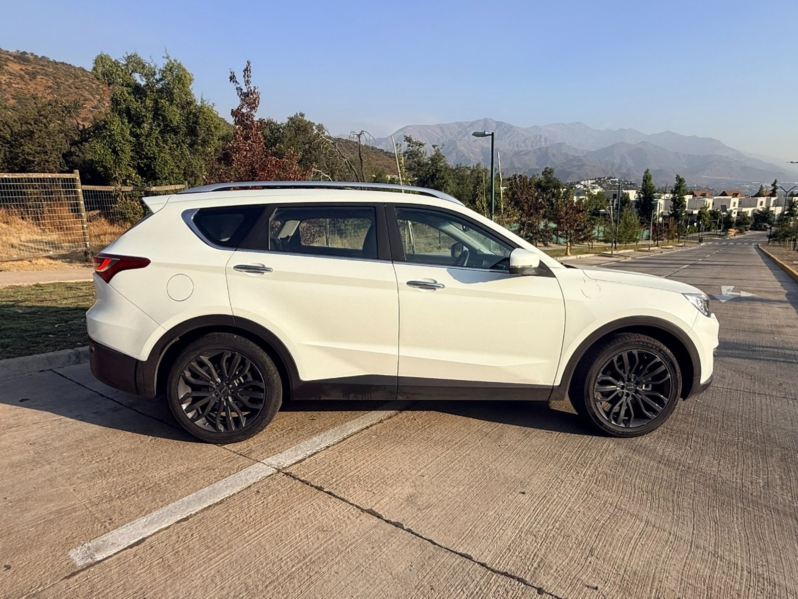Jetour X70 Glx Automatico 2023 - Imagen 9 de 18