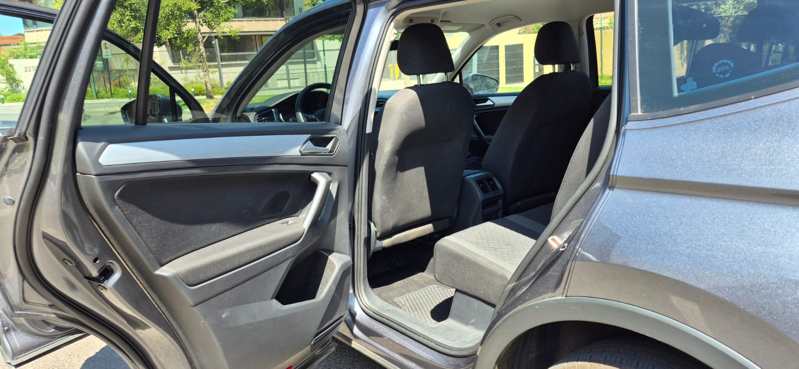 Volkswagen Tiguan 1.4 TSI AT DSG 3 CORRIDAS 2022 - Imagen 10 de 12