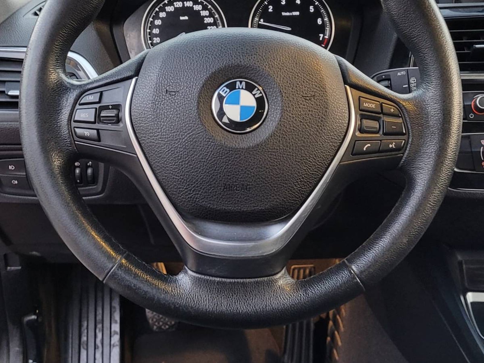BMW 118 118I TURBO MT 2018 - Imagen 16 de 16